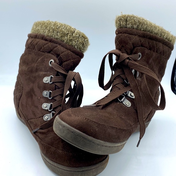 G By Guess Women’s Lace Up Ankle Boot - Picture 3 of 4